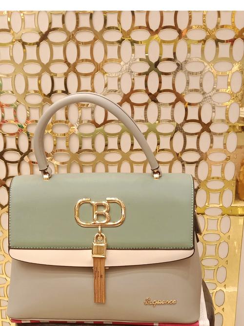 ladies hand bags pure leather - 18308806 - Very Small Image - 1
