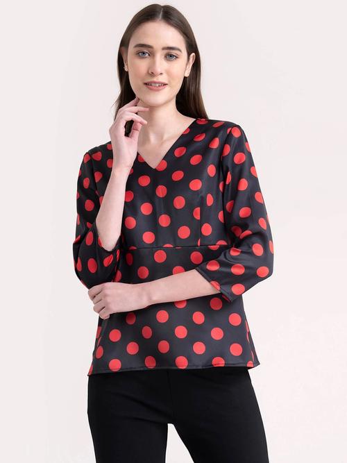 this black top has a v-neck - 18316299 - Very Small Image - 1