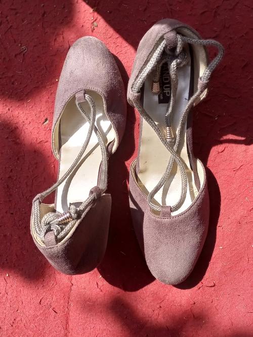 ladies shoes - 18317737 - Very Small Image - 1