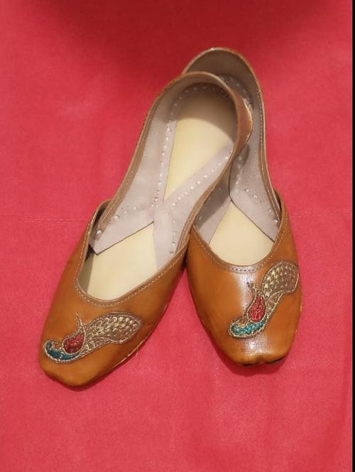 ladies shoes - 18318115 - Very Small Image - 1