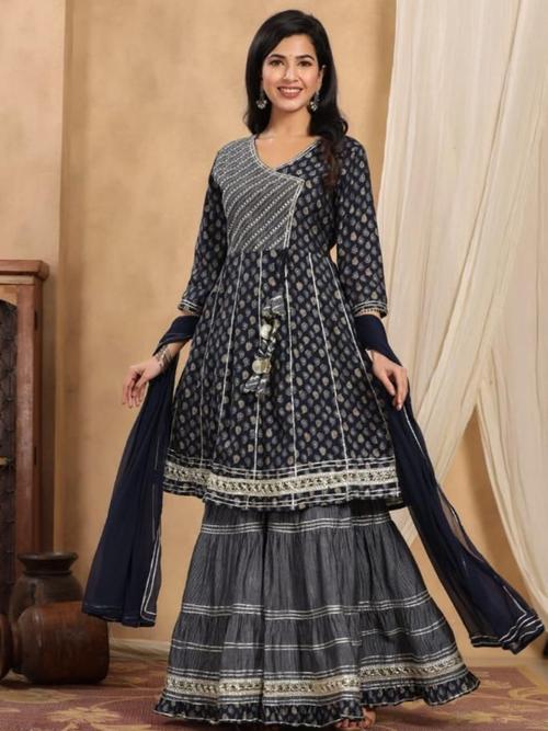 kurtis for women latest design with - 18318760 - Very Small Image - 1