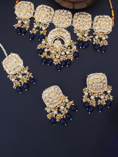 multi colored metal necklaces and earring - 18320261 - Very Small Image - 1