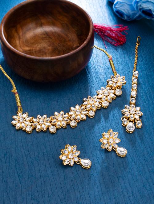 gold metal necklaces and earring - 18320286 - Very Small Image - 1