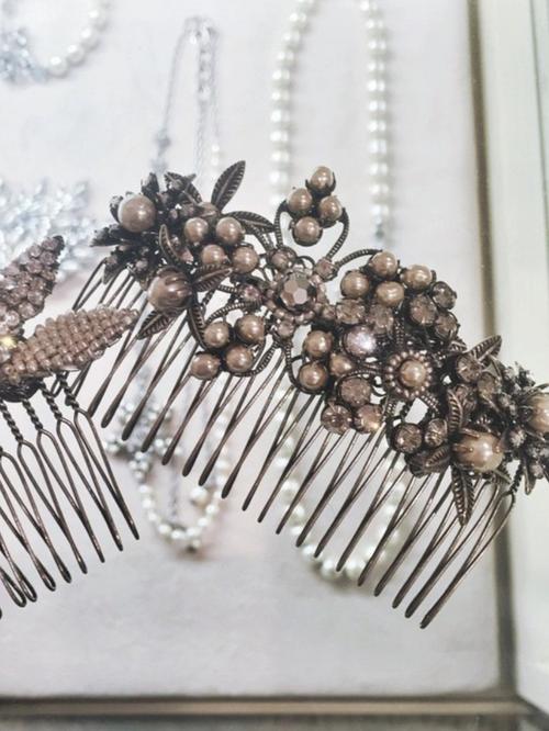hair accessories multi color - 18322339 - Very Small Image - 1