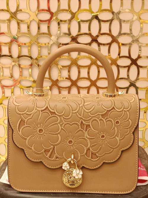 ladies handbag pure leather - 18322887 - Very Small Image - 1