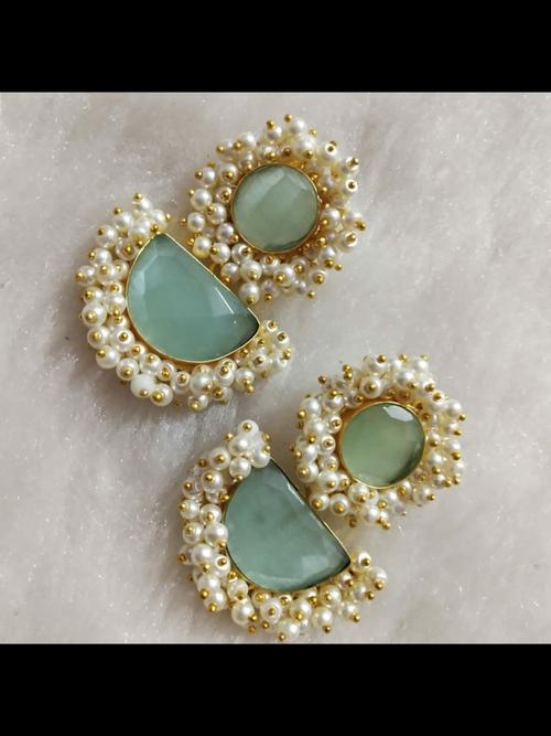 ladies earrings - 18323658 - Very Small Image - 1