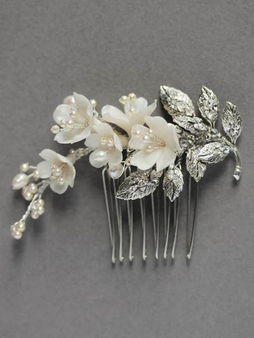 hair accessories white color - 18324486 - Very Small Image - 1