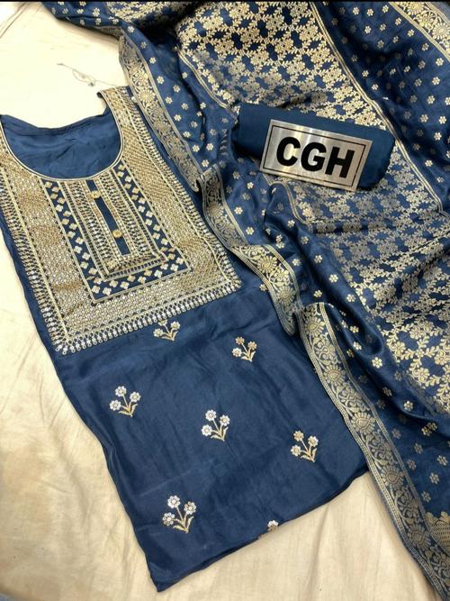ladies suit - 18325162 - Very Small Image - 1