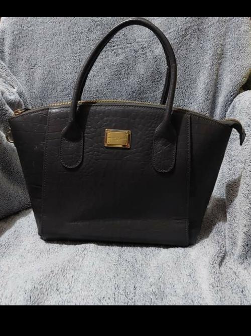 fancy exclusive handbags - 18326817 - Very Small Image - 1