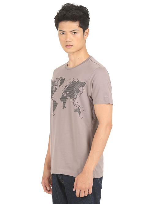 grey chest print t-shirt - 18332290 - Very Small Image - 1