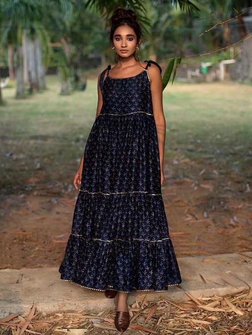 tie knot sleeved printed flared dress - 18333849 - Very Small Image - 1