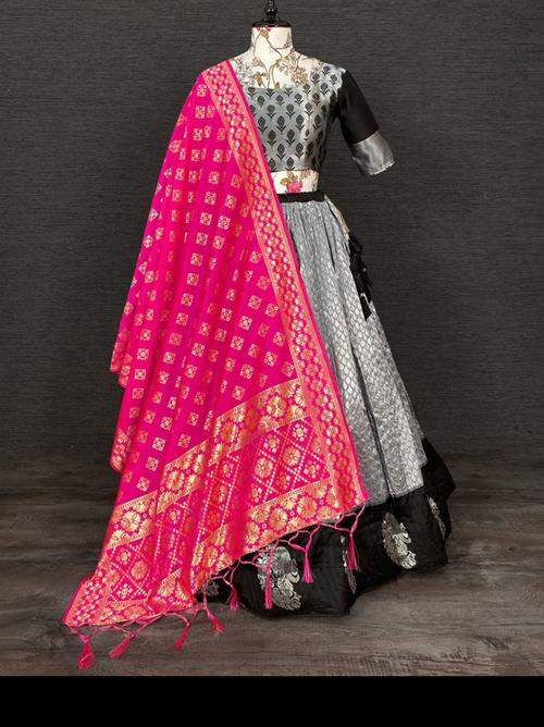 ladies party wear dress - 18334176 - Very Small Image - 1