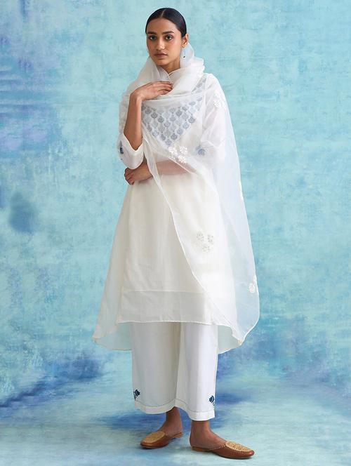 white embroidered dupatta - 18337071 - Very Small Image - 1