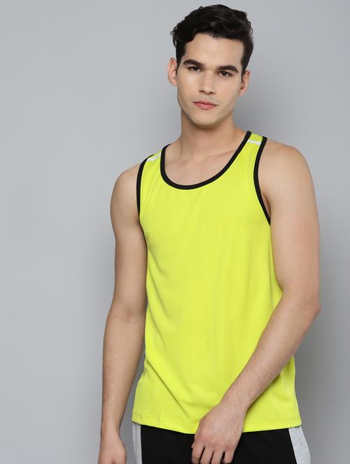 yellow solid vest - 18346288 - Very Small Image - 1