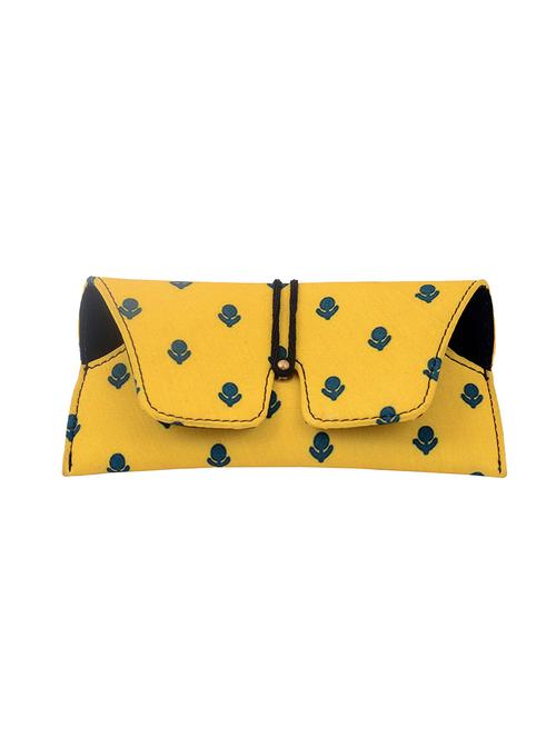 yellow printed regular pouch - 18347936 - Very Small Image - 1