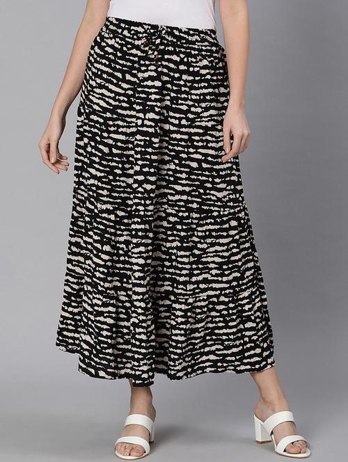 mid rise printed flared skirt - 18354420 - Very Small Image - 1