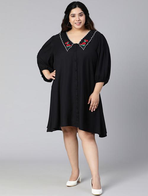 embroidered detail solid plus dress - 18354494 - Very Small Image - 1