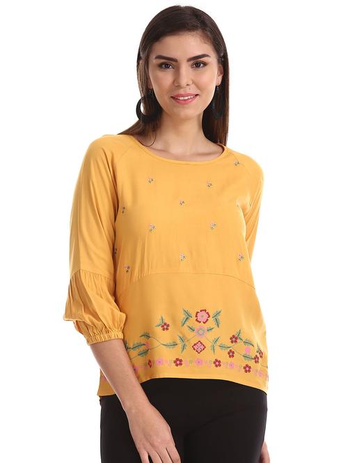 three quarter sleeved embroidered regular top - 18357392 - Very Small Image - 1