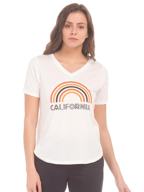 v-neck printed regular tee - 18358084 - Very Small Image - 1