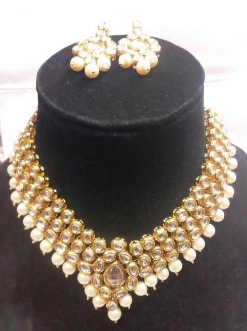 earrings with necklace - 18360080 - Very Small Image - 1