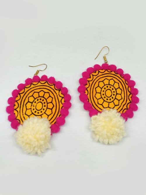 pink cotton drop earring - 18361562 - Very Small Image - 1