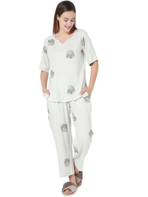 v-neck printed nightwear pajama set - 18362249 - Very Small Image - 1