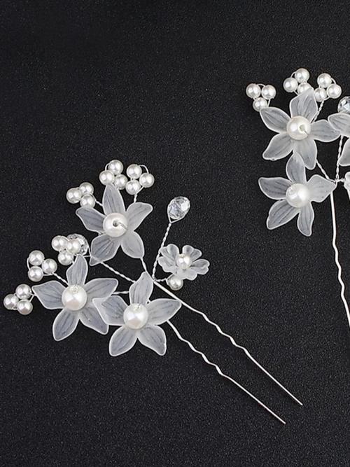 hair accessories white color - 18366920 - Very Small Image - 1
