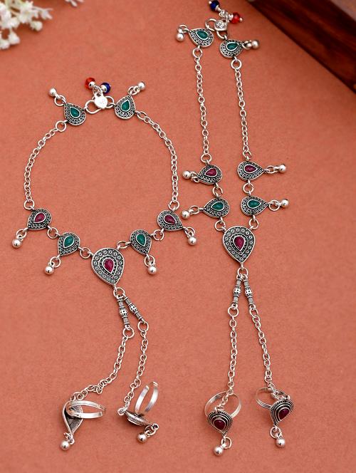 ethnic tilak pan stone studded anklet with toe rings - 18368892 - Very Small Image - 1