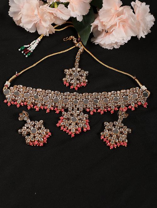 pink kundan gold plated mirror choker set with maangtikka - 18380703 - Very Small Image - 1