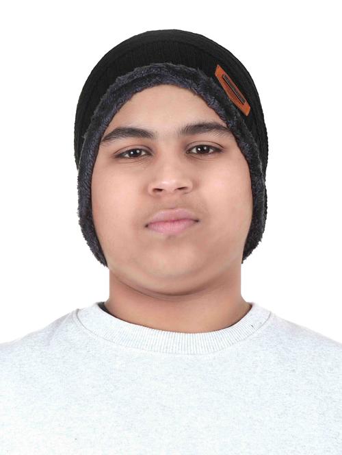 black wool cap - 18382101 - Very Small Image - 1