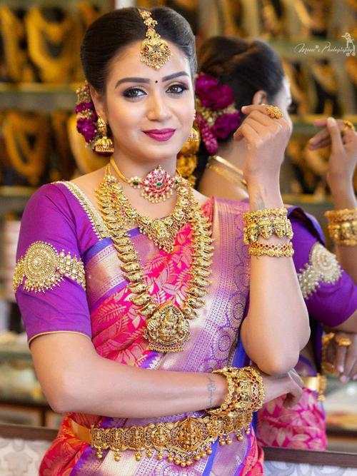 presenting enchanting yet breathable organic banarasi - 18385175 - Very Small Image - 1