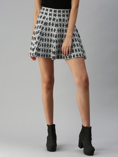 high rise printed flared skirt - 18390375 - Very Small Image - 1