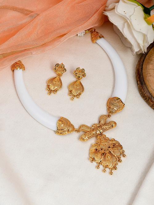 gold brass necklaces and earring - 18390507 - Very Small Image - 1