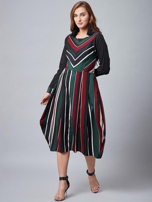 round neck striped flared dress - 18391788 - Very Small Image - 1