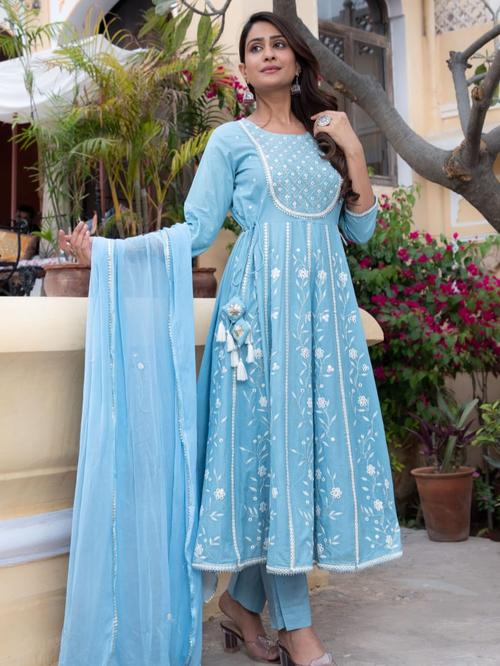 ladies suit set - 18406293 - Very Small Image - 1