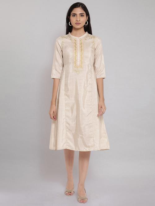 cream checked flared ethnic dress - 18407028 - Very Small Image - 1