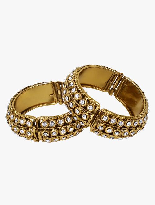 gold metal bangle - 18416401 - Very Small Image - 1