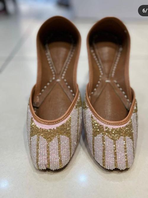 jutttis for women - 18418355 - Very Small Image - 1