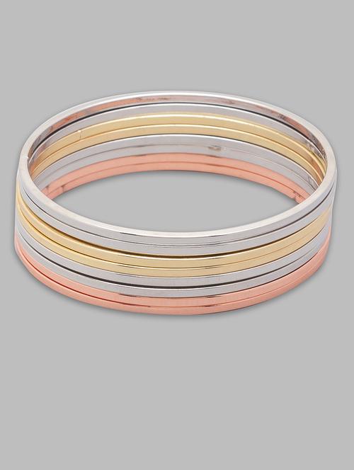 gold metal cuffs bracelet - 18424303 - Very Small Image - 1