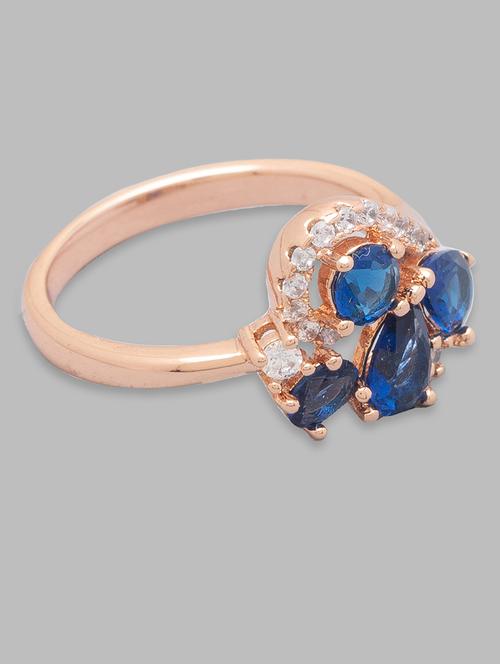 gold metal finger ring - 18424402 - Very Small Image - 1