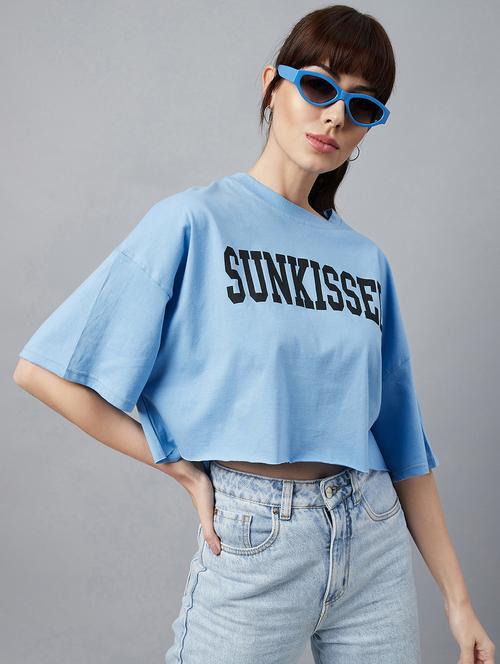women's chest print round neck t-shirt - 18426995 - Very Small Image - 1