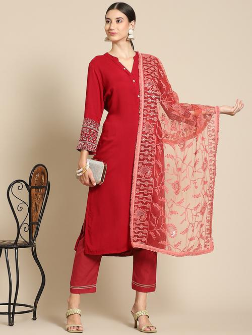 red embroidered dupatta - 18435767 - Very Small Image - 1