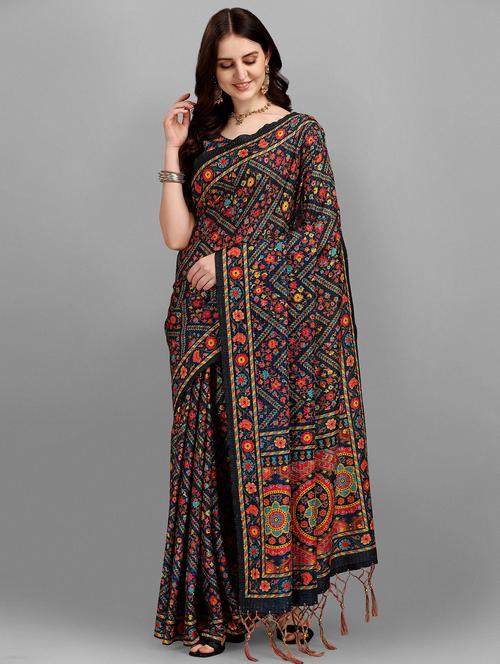 printed navy blue saree - 18438677 - Very Small Image - 1