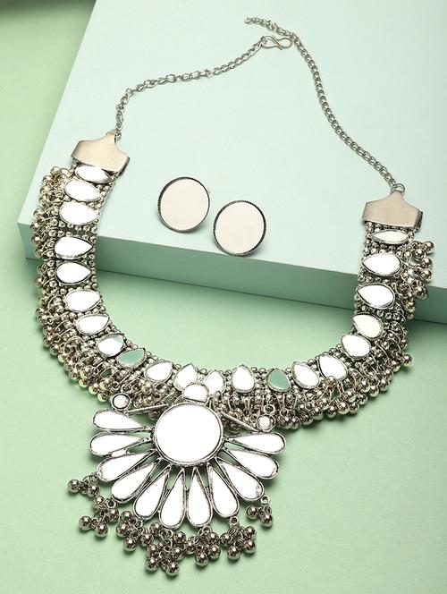 oxidised silver tone mirror studded necklaces and earring set - 18440741 - Very Small Image - 1