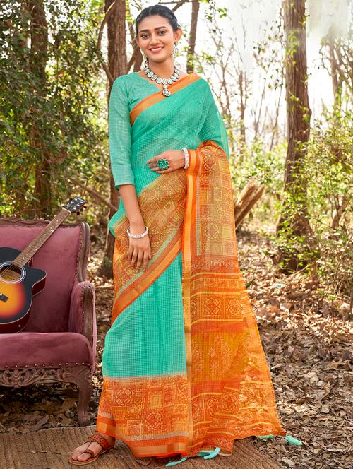 contrast bordered checkered saree with blouse - 18442014 - Very Small Image - 1