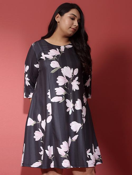 round neck floral flared dress - 18443634 - Very Small Image - 1