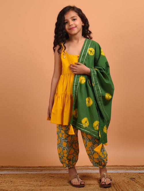 girls yellow printed kurta salwar set with dupatta - 18448907 - Very Small Image - 1