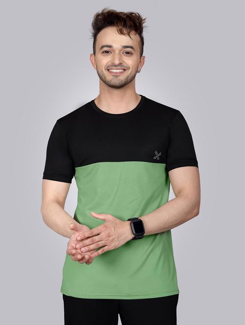 green color-blocked t-shirt - 18452200 - Very Small Image - 1