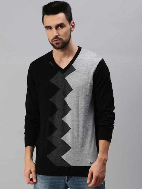 color-blocked pullover - 18457387 - Very Small Image - 1