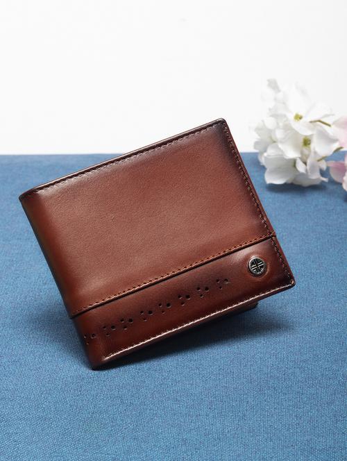 tan leather wallet - 18458701 - Very Small Image - 1